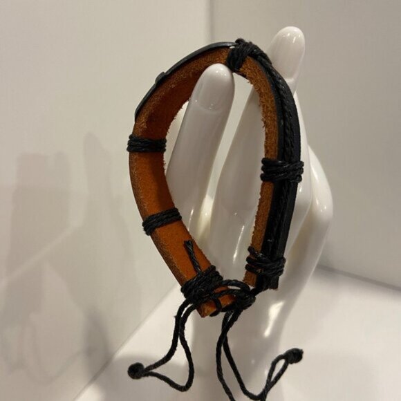 Handmade Leather Bracelet With Metal Anchor Plate Brave Design Adjustable - Picture 3 of 6